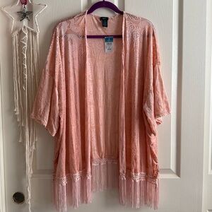 NWT Blush Pink Paisley Velvet Print Short Sleeve Kimono with Fringe Size 2X/3X